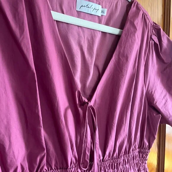 Petal & Pup Madelyn Tiered Maxi Dress in Berry XL - Picture 3 of 3